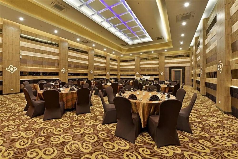 Grand Tjokro Jakarta Exterior photo