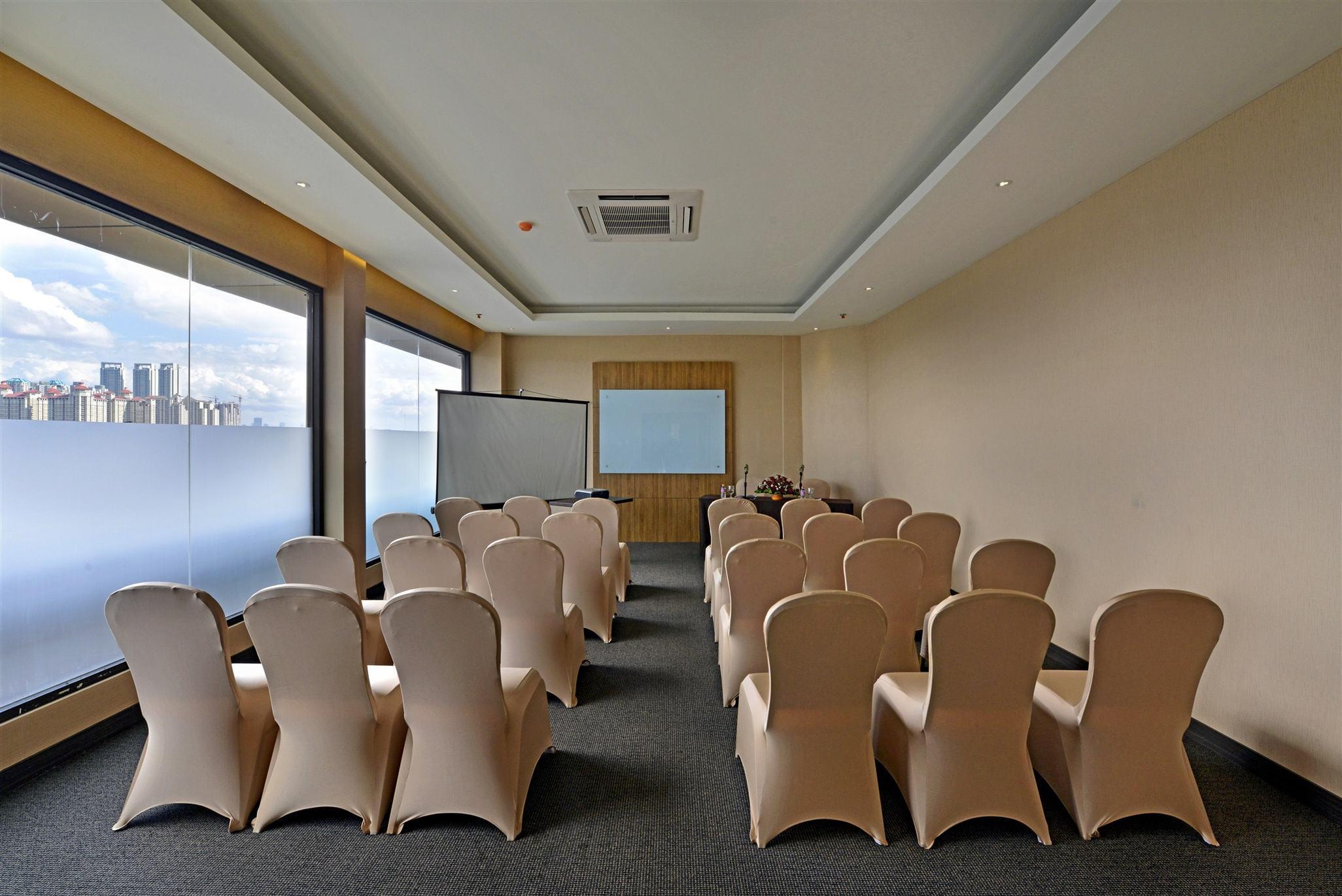Grand Tjokro Jakarta Exterior photo